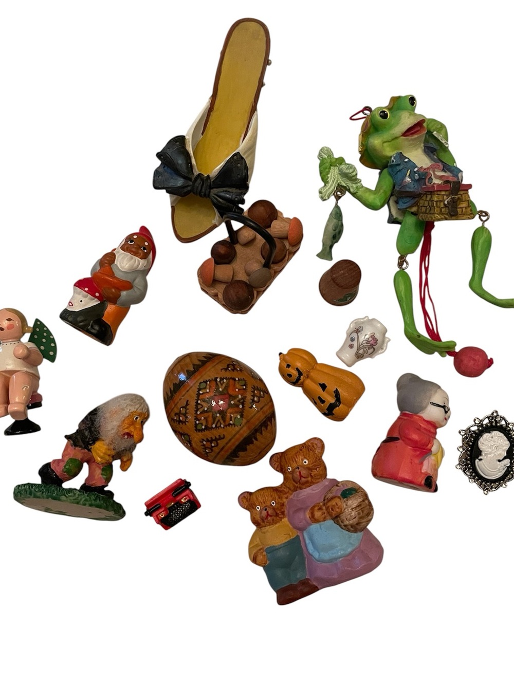 Trinkets bundle assorted miniature figurines